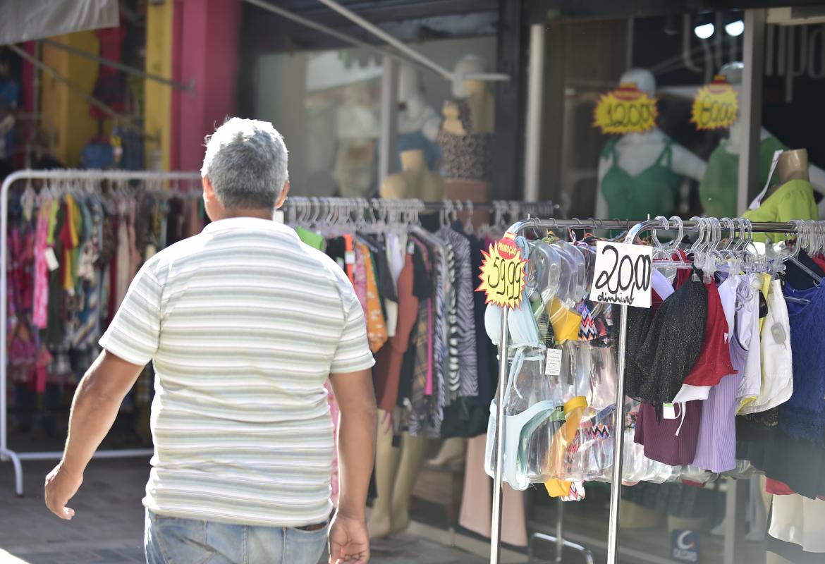 |É Obrigatório|: Governo sanciona lei e obriga comercio a informar taxa de juros nas vendas à prazo e crédito