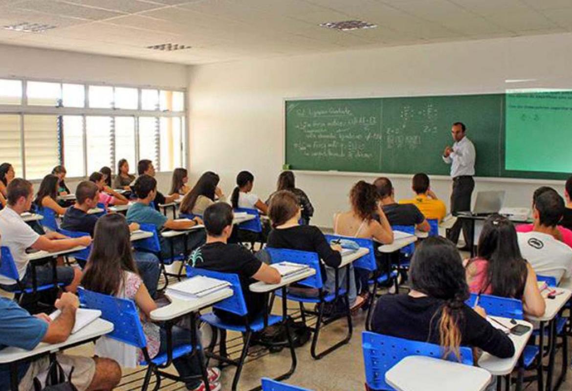 ESCOLA SEGURA|: “Espalhar fake news e aterrorizar escolas não é brincadeira e a Polícia Civil leva esse assunto muito a sério”, destaca delegada-geral de MT