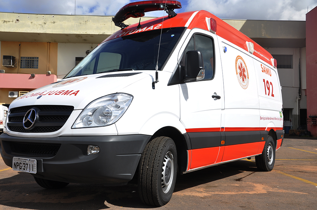 RONDONÓPOLIS|: Carro com gestante capota após veículo atravessar preferencial