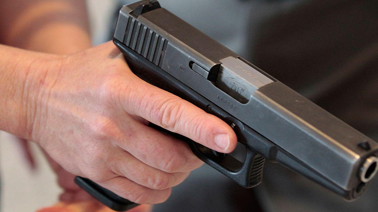 VIOLÊNCIA|: Homem armado com pistola tenta matar jovem de 20 anos com 5 tiros no interior