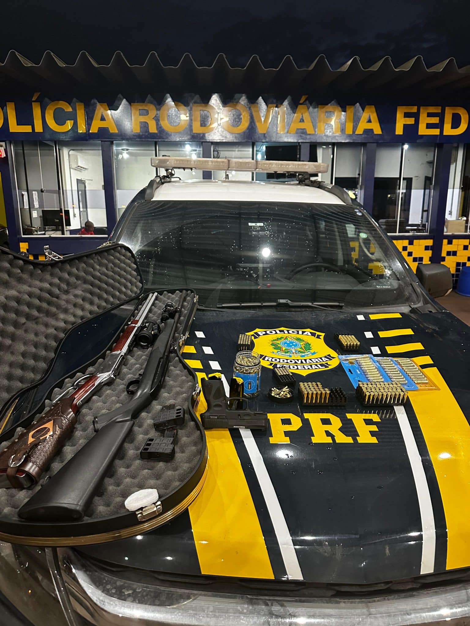 POSTO 201|: PRF localiza armas e munições durante abordagem em Rondonópolis