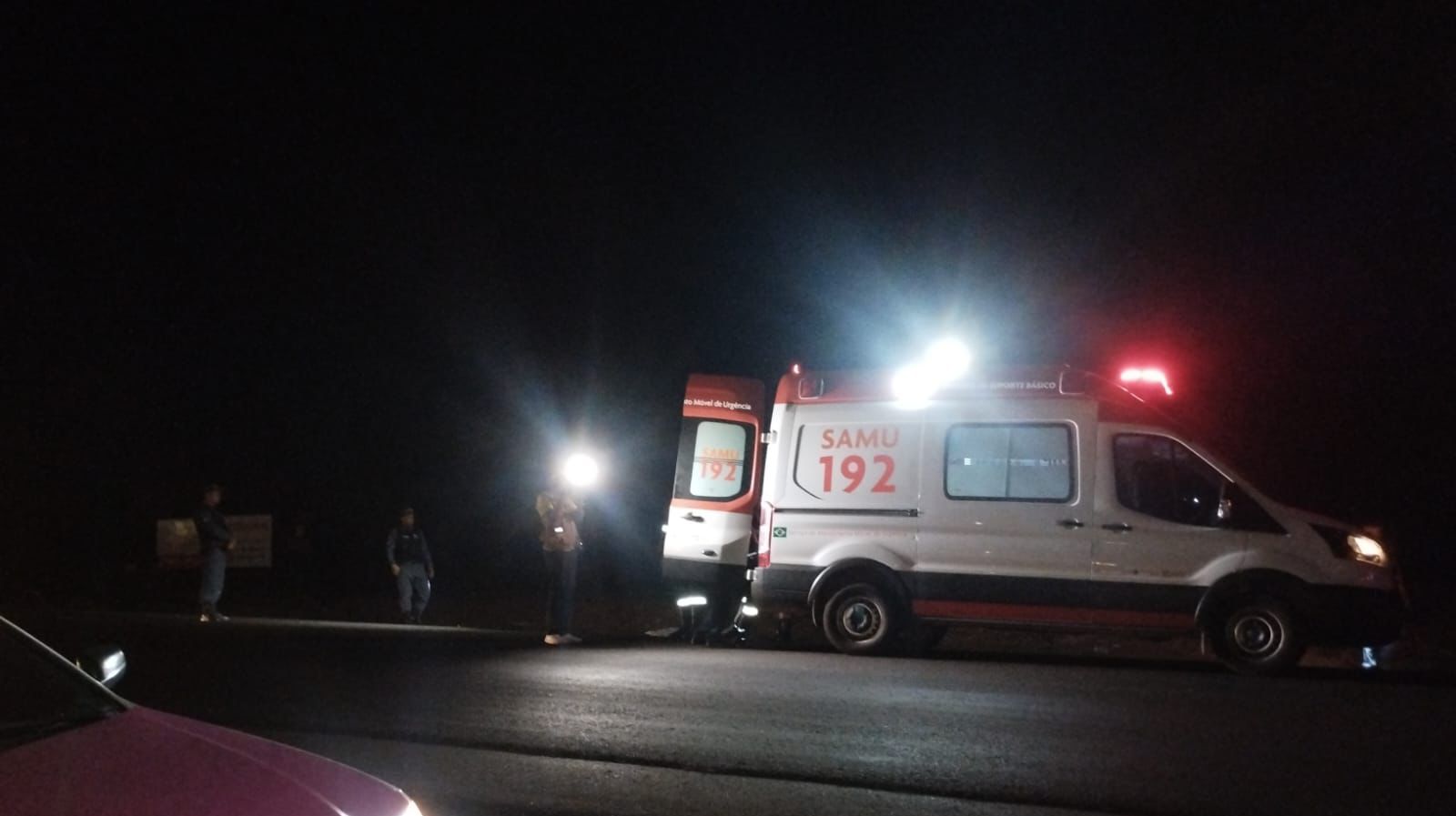 EM RONDONÓPOLIS|: Motociclista tem fratura exposta na perna após acidente com Jeep