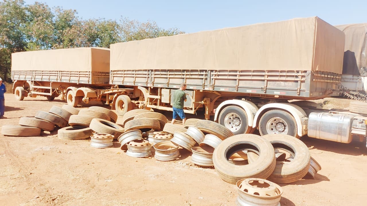 EM RONDONÓPOLIS|: PC recupera semirreboque roubado com 40 toneladas de milho de pipoca