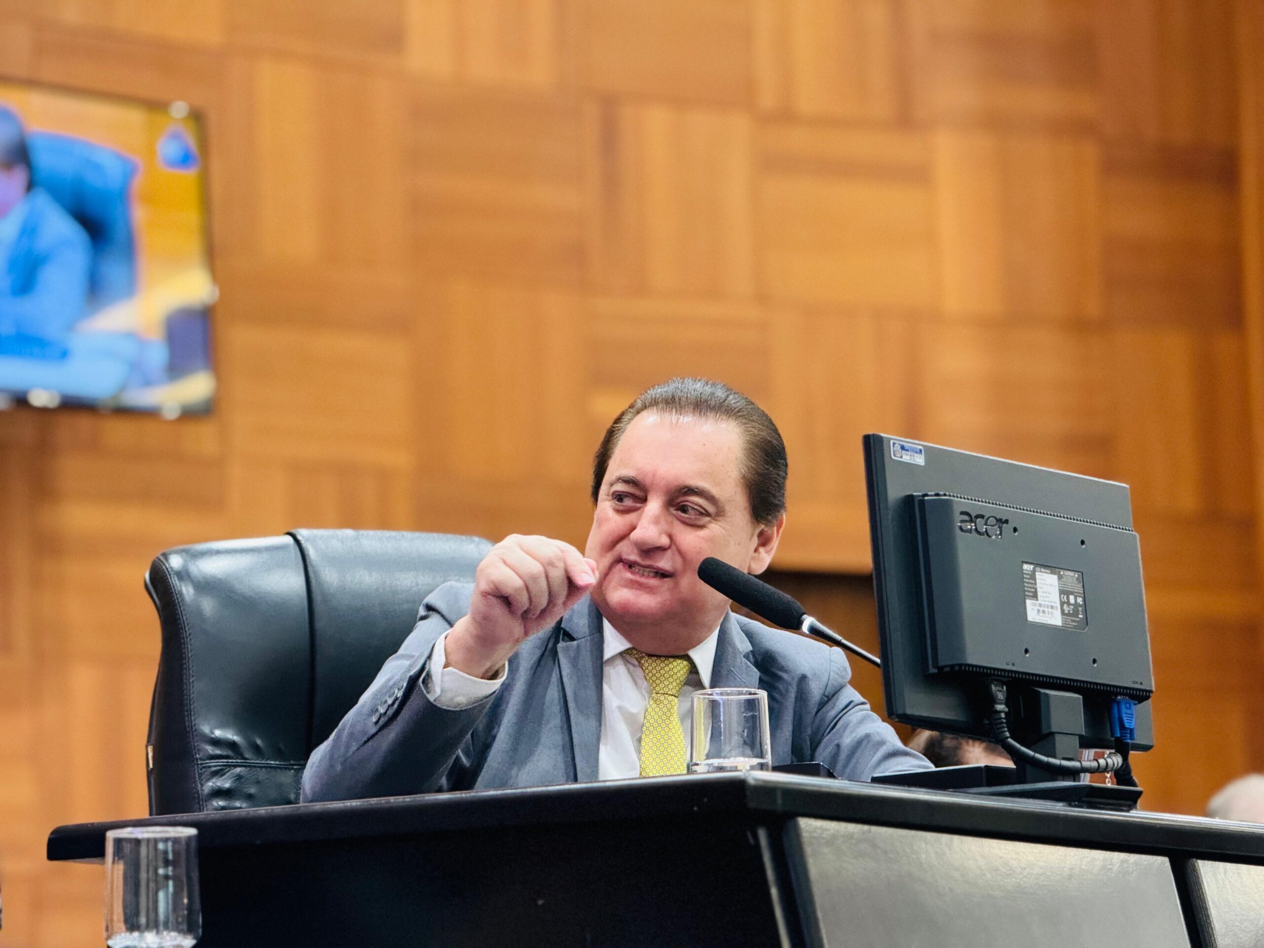 Deputado Sebastião Rezende busca proibir venda de bebidas alcoólicas em festas de escolas