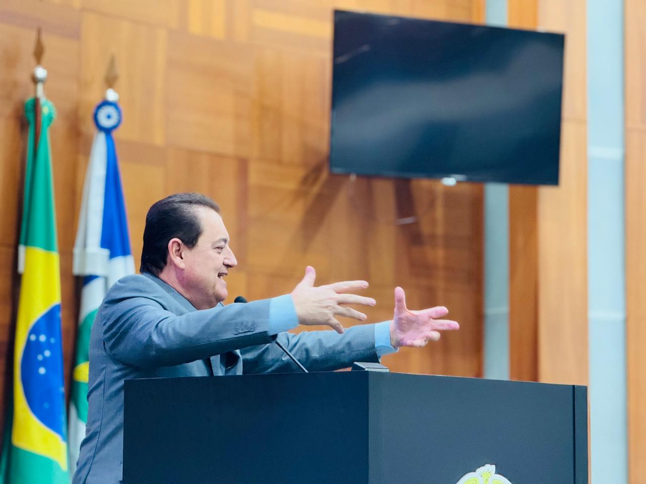 Deputado Sebastião Rezende cobra medidas contra reciclagem de linhas telefônicas pré-pagos e reforça compromisso com a segurança dos consumidores