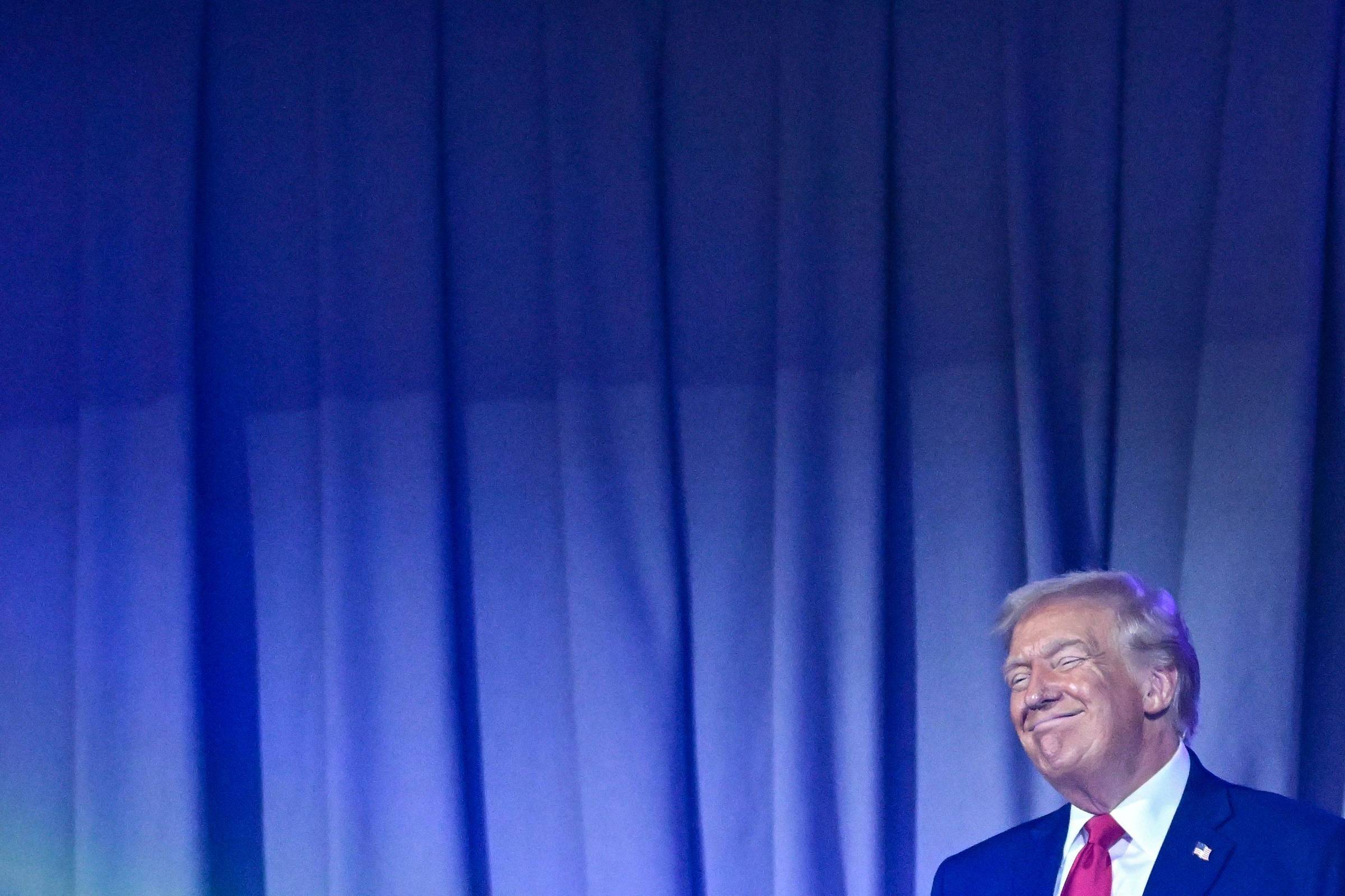 Governo Trump completa um ano e publica lista de '365 vitórias' com erros, inverdades e exageros