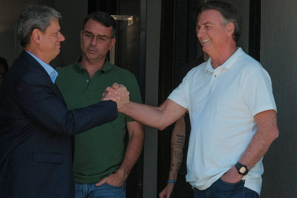 Valdemar nega climão entre Tarcísio e Bolsonaro após visita cancelada