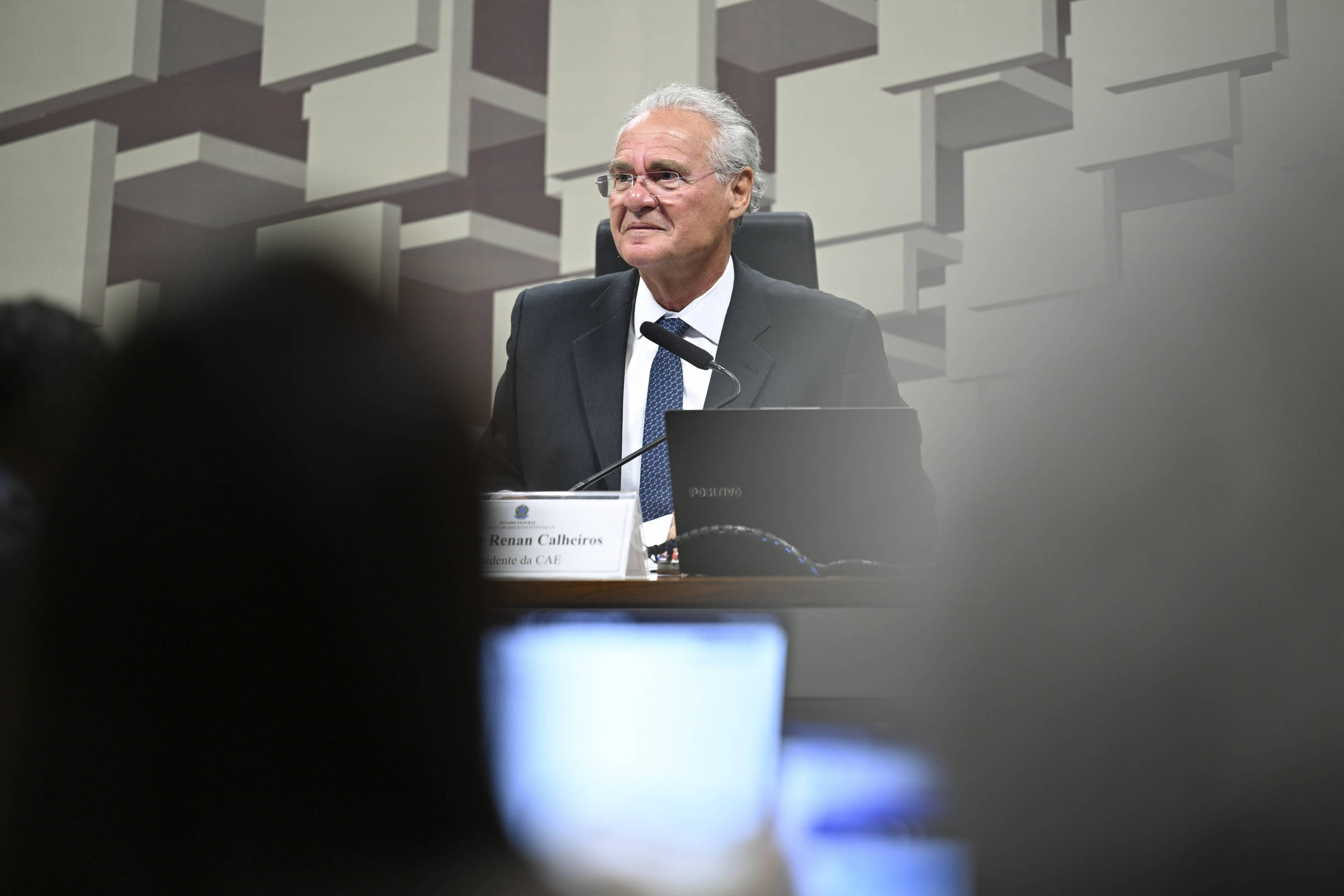 Comissão do Senado aprova convites a Vorcaro e Lima, do Master, e pedidos de informações à PF e ao BRB