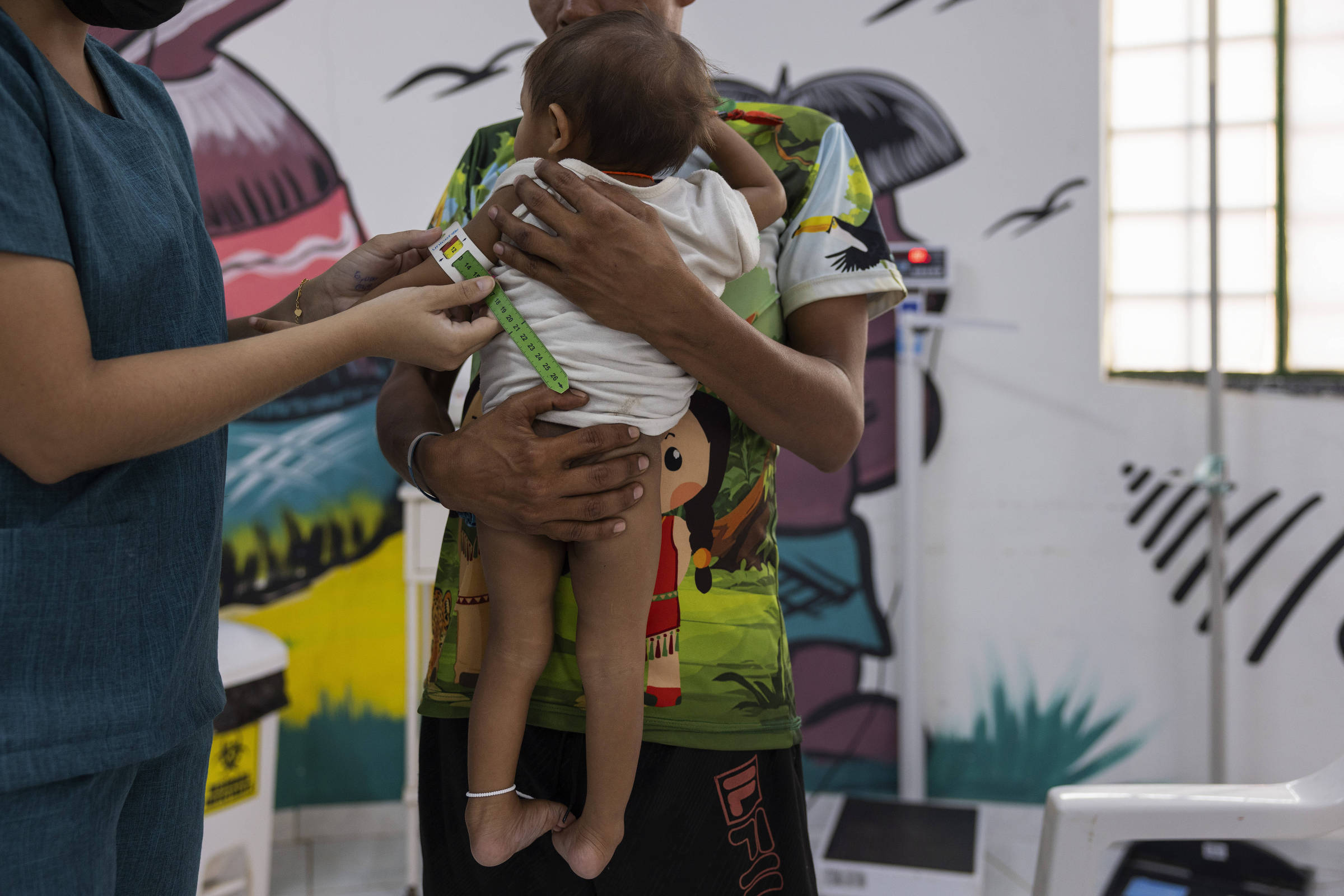 Brasil convive com obesidade infantil e déficit de crescimento entre indígenas, diz estudo