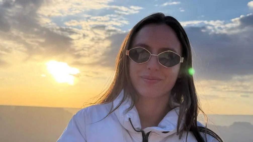 Mãe de atriz brasileira presa pelo ICE diz que filha sofreu maus-tratos na prisão: 'Perdeu muito peso e não quer que eu a veja'
