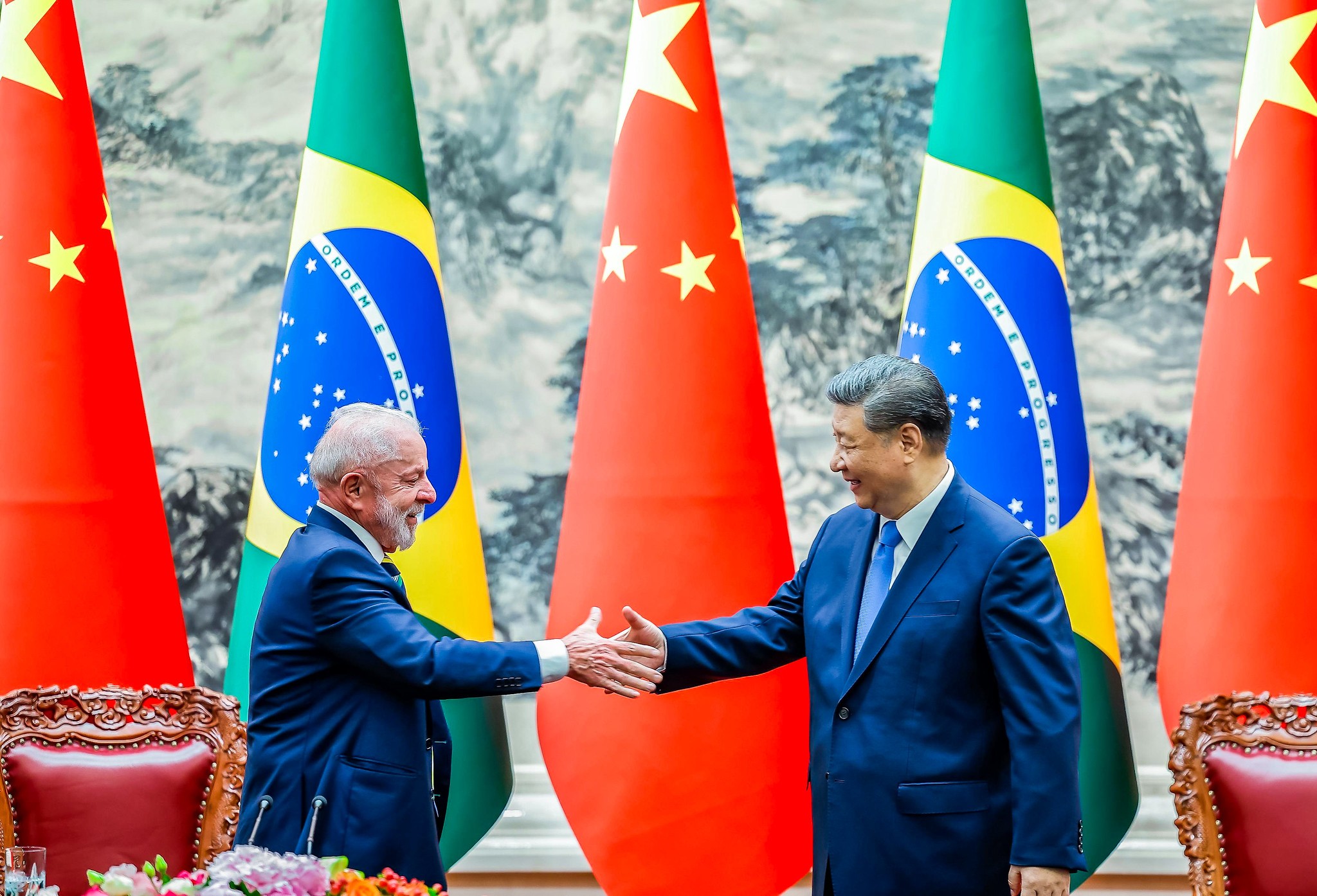 Xi Jinping, da China, parabeniza Lula por reeleição e fala em 'relação mais proeminente' com Brasil